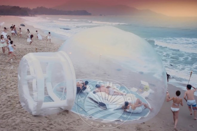 湾里充气球形帐篷